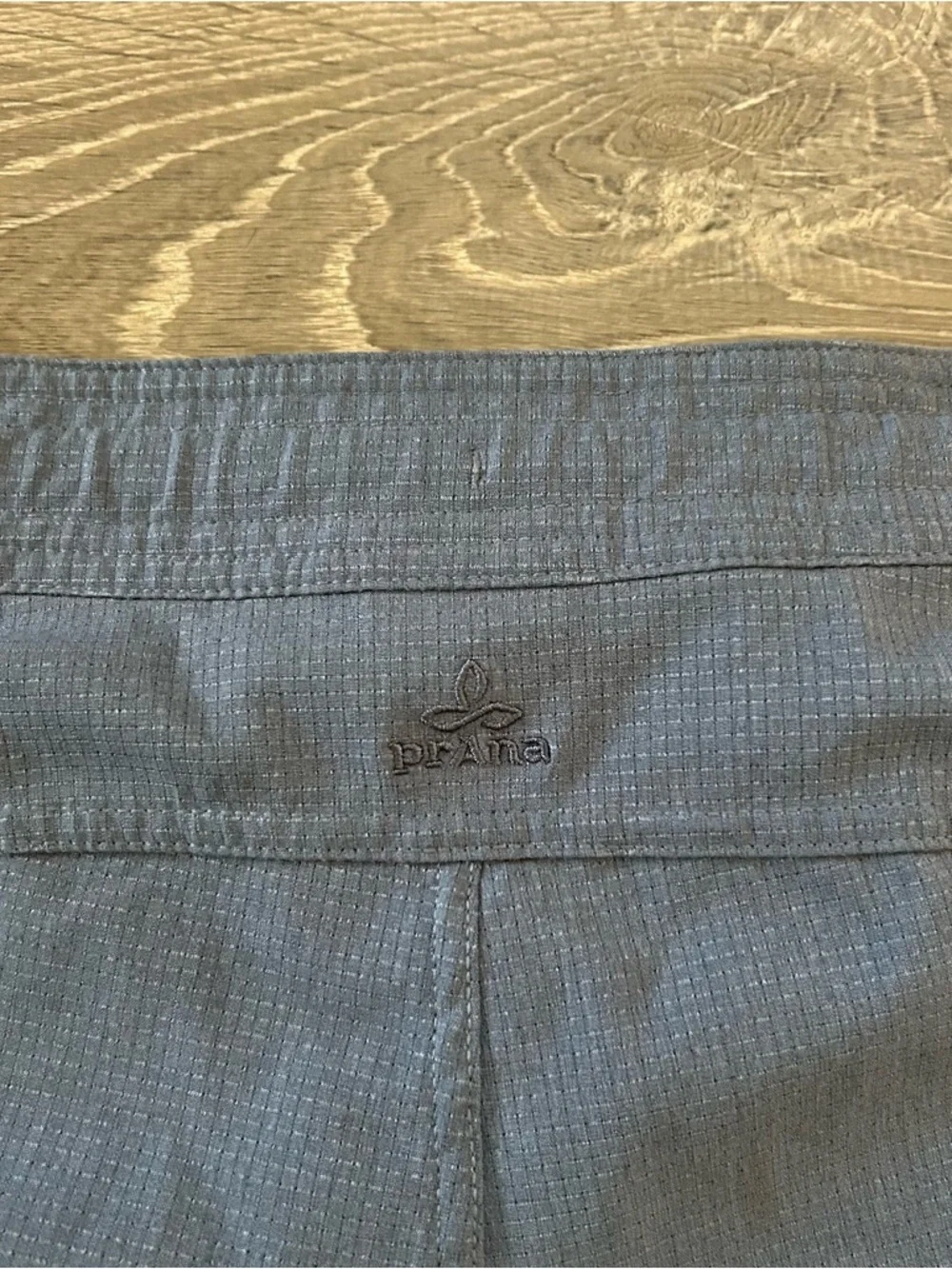 Prana Women's Blue Drawstring Athletic Shorts Size Medium - Picture 4 of 6